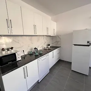 Moderno Y Reformado Estudio Palmeras Apartamento